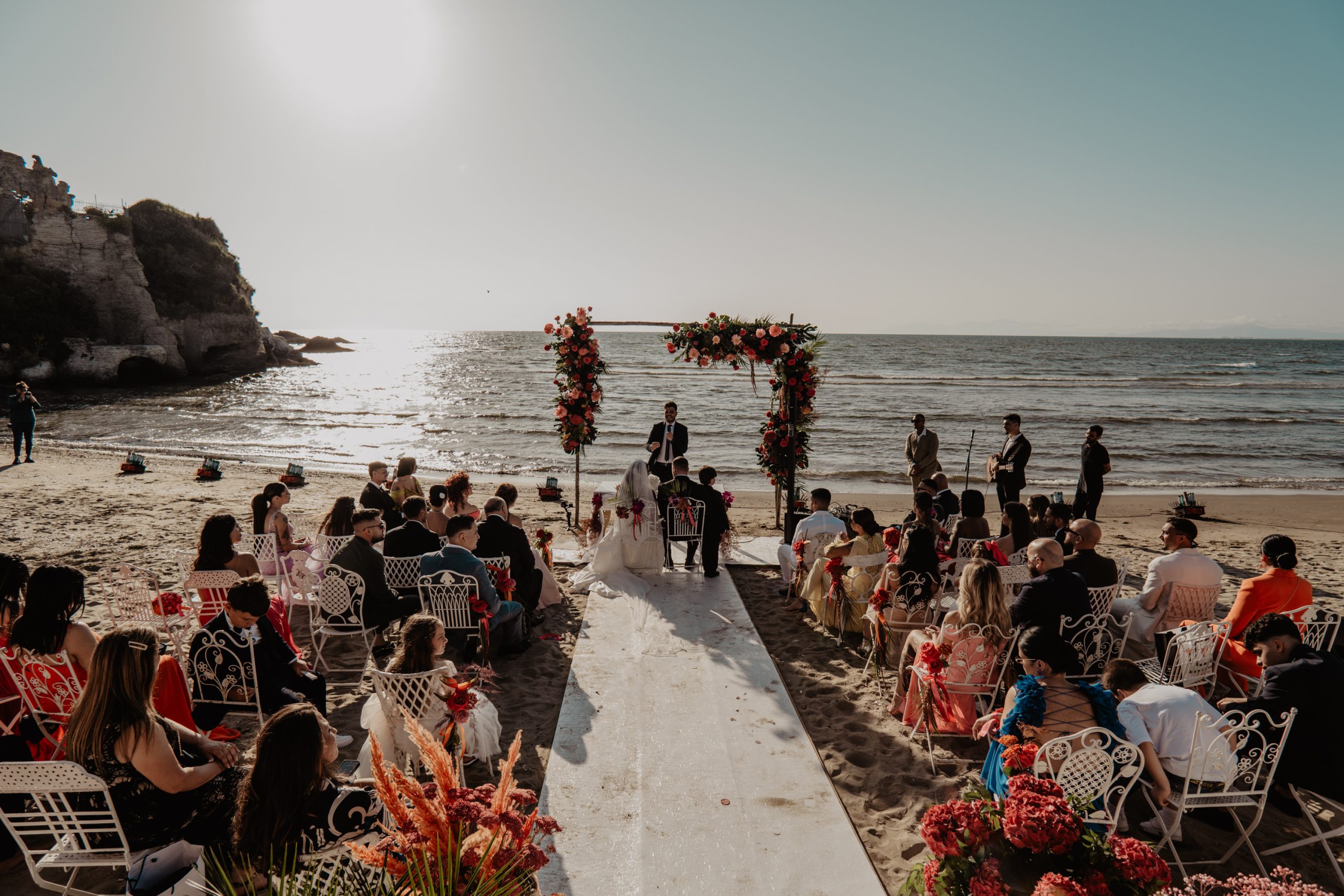 Matrimonio al Nabilah, Bacoli — rito sulla sabbia